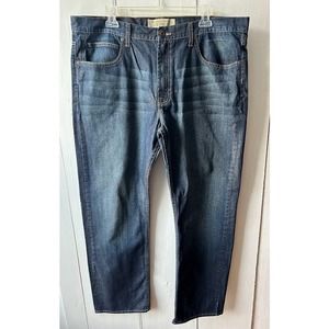 Wrangler denim blue jeans men size 38 X 30 slim straight fit